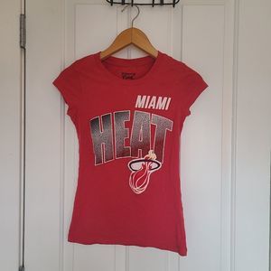 MIGHTY FINE Miami Heat NBA Basketball Women's T-shirt  XS